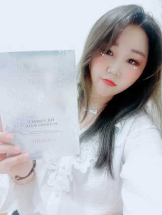카미안느 더 퍼펙트 웨딩 마스크 — 4.67점을 준 리뷰어가 2018년 9월 올린 사용 사진