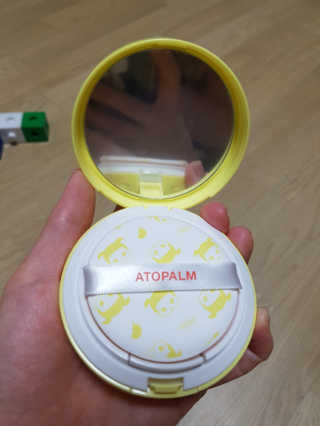 아토팜 톡톡 페이셜 선팩트 SPF43 PA+++ — 5점을 준 리뷰어가 2018년 3월 올린 사용 사진
