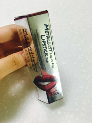 터치인솔 메탈리스트 리퀴드 포일 립스틱 5종 — 5점을 준 리뷰어가 2018년 3월 올린 사용 사진