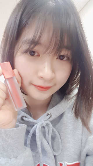 [블랙루즈] 에어 핏 벨벳 틴트3 택1+랜덤1 — 4점을 준 리뷰어가 2019년 3월 올린 사용 사진