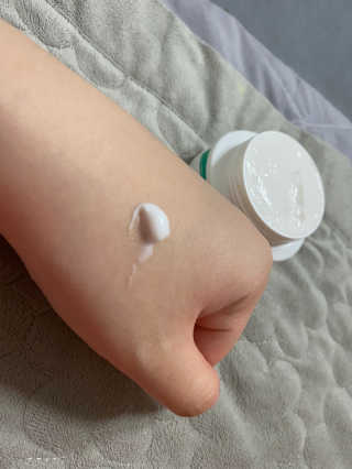 세바메드 우레아 수분폭탄크림 50ml — 4점을 준 리뷰어가 2019년 11월 올린 사용 사진