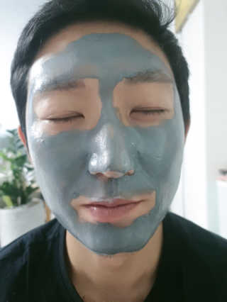 SWISSE 스위스 마누카 허니 디톡시파잉 페이셜 마스크 — 5점을 준 리뷰어가 2019년 12월 올린 사용 사진