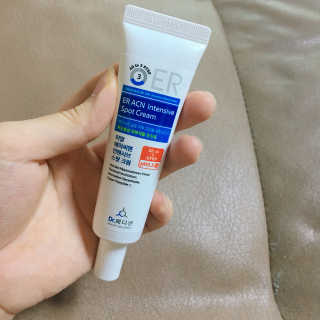 Dr.메디션 ER ACN 인텐시브 스팟 크림 — 4.33점을 준 리뷰어가 2018년 7월 올린 사용 사진