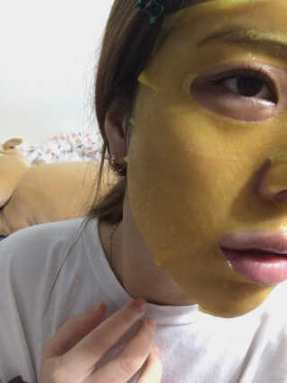 GoodDay Skincare GoodDay 강황 마스크 — 5점을 준 리뷰어가 2019년 12월 올린 사용 사진