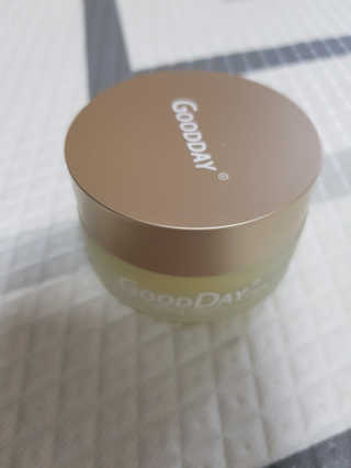 GoodDay Skincare GoodDay 강황 크림 — 4.5점을 준 리뷰어가 2019년 5월 올린 사용 사진