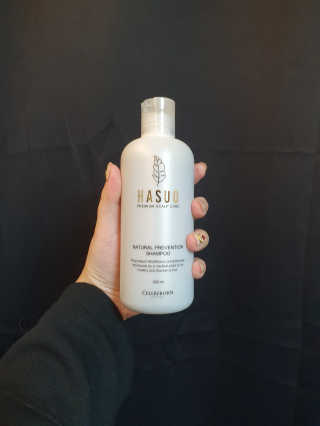셀리본 하수오 내츄럴 프리벤션 탈모관리 샴푸 300ml — 5점을 준 리뷰어가 2019년 11월 올린 사용 사진
