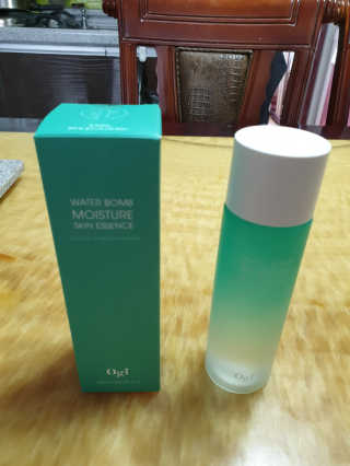 오지아이 워터 밤 모이스처 스킨 에센스 180ml — 4.5점을 준 리뷰어가 2019년 12월 올린 사용 사진