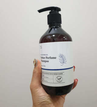 달리프 베러 퍼퓸 샴푸 1000ml 레이니데이 or 일랑로즈 — 5점을 준 리뷰어가 2020년 1월 올린 사용 사진