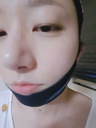 어웨이크어슬립 어슬립 페이스 리프트업 밴드 — 4.5점을 준 리뷰어가 2018년 7월 올린 사용 사진