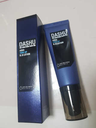 다슈코리아 다슈 맨즈 톤 업 비비로션 40ml — 4.67점을 준 리뷰어가 2018년 5월 올린 사용 사진