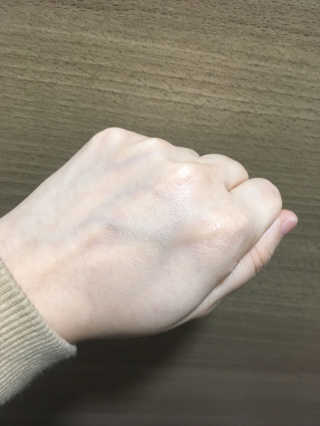 브이티 코스메틱 VT 리얼 콜라겐 팩트 — 3.5점을 준 리뷰어가 2017년 3월 올린 사용 사진