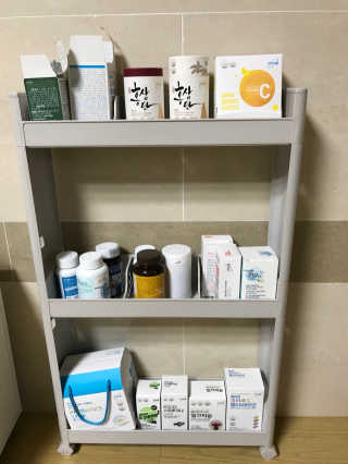 창신리빙 [13cm 슬림 선반 3단] 똑똑한 정리 수납 인테리어 — 5점을 준 리뷰어가 2018년 8월 올린 사용 사진