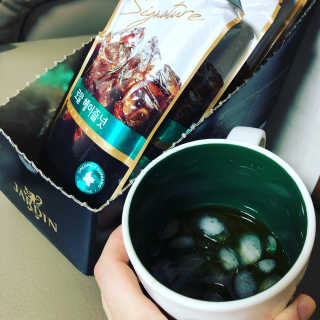 (주)쟈뎅 쟈뎅 시그니처 블랙, 헤이즐넛 230ml — 5점을 준 리뷰어가 2018년 7월 올린 사용 사진
