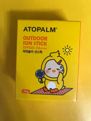 아토팜 야외놀이 선스틱 SPF50+ PA++++ — 5점을 준 리뷰어가 2020년 3월 올린 사용 사진