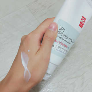 일리윤 세라마이드 아토 집중 크림 — 4.33점을 준 리뷰어가 2017년 6월 올린 사용 사진