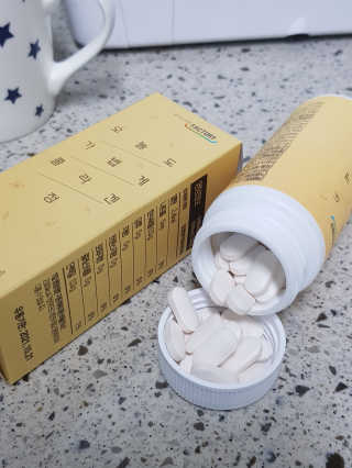 힐링팩토리 오늘도 가볍게 저분자 피쉬 콜라겐 정 — 5점을 준 리뷰어가 2020년 2월 올린 사용 사진
