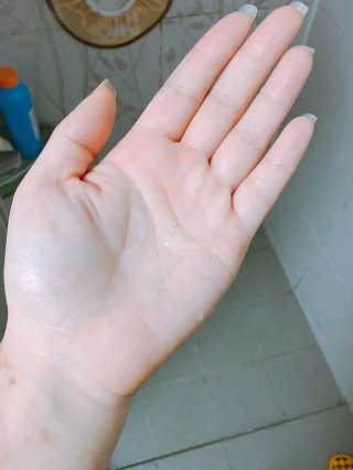 아미니 내추럴 헤어클렌저 — 3.67점을 준 리뷰어가 2017년 11월 올린 사용 사진