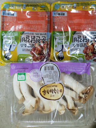 뜰아채유통 춘천닭갈비덮밥소스와 머쉬마루 버섯 — 2.33점을 준 리뷰어가 2018년 12월 올린 사용 사진