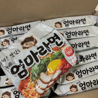 라면 그대로가 제일 맛있는 더엄마라면 — 5점을 준 리뷰어가 2019년 6월 올린 사용 사진