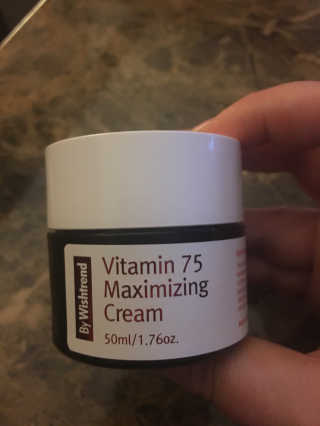 바이 위시트랜드 VITAMIN 75 CREAM — 5점을 준 리뷰어가 2018년 8월 올린 사용 사진