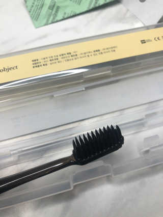 the naked object 디블랙 실리콘 잇몸 칫솔 — 4점을 준 리뷰어가 2019년 12월 올린 사용 사진