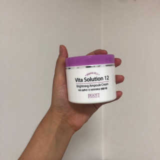 지고트 비타솔루션12 브라이트닝 앰플 크림 100ml — 3점을 준 리뷰어가 2019년 8월 올린 사용 사진