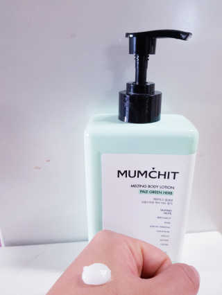 멈칫(MUMCHIT) 멜팅 바디로션 — 4.33점을 준 리뷰어가 2018년 12월 올린 사용 사진
