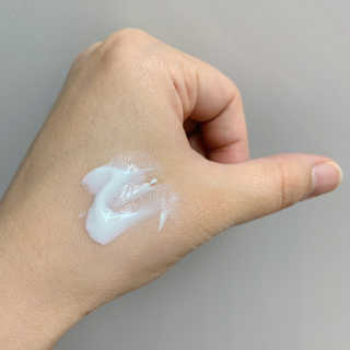 리얼베리어 익스트림 모이스처 선크림 SPF50+ PA++++ — 5점을 준 리뷰어가 2019년 4월 올린 사용 사진