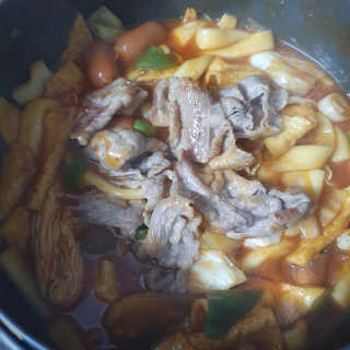 식스레시피 마라떡볶이 쿠킹박스 2인분 — 4.17점을 준 리뷰어가 2019년 7월 올린 사용 사진