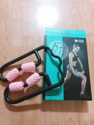 뭅뭅 바디핏레그롤러 종아리 허벅지 하체 마사지기 — 5점을 준 리뷰어가 2019년 10월 올린 사용 사진