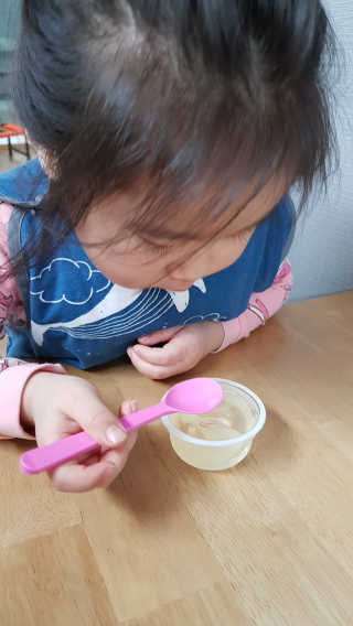 데르뜨 떠먹는 과일 3종, 짜먹는 과일 2종 총 10개 체험 — 4점을 준 리뷰어가 2020년 3월 올린 사용 사진