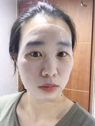 메디힐-바이오 캡슐인 드롭 마스크 3종 — 5점을 준 리뷰어가 2019년 4월 올린 사용 사진