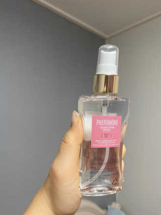 레드컨테이너 페로몬향 퍼퓸 바디미스트 80ml — 5점을 준 리뷰어가 2020년 1월 올린 사용 사진