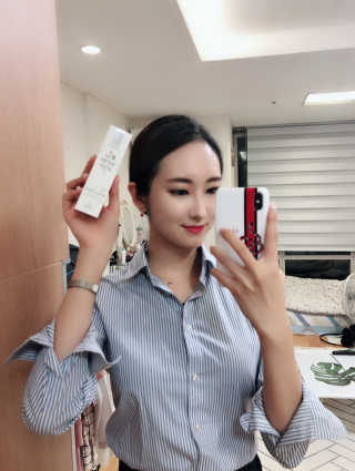 Dr.메디션 본래의 피부로 되돌려주는 리턴미백에센스 — 5점을 준 리뷰어가 2018년 9월 올린 사용 사진