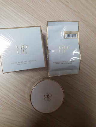 고유에 화이트닝 앰플쿠션 SPF50+, PA++++ — 5점을 준 리뷰어가 2018년 7월 올린 사용 사진