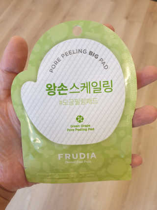 [후르디아] 청포도 매끈약산성 필링 패드_50매 세트 — 5점을 준 리뷰어가 2019년 9월 올린 사용 사진
