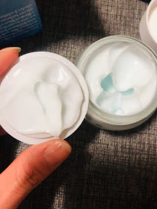 델라루즈 코스메틱 from; sea 수딩크림 — 4.5점을 준 리뷰어가 2020년 3월 올린 사용 사진