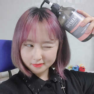 더블유드레스룸 더블유드레스품 퍼퓸드 헤어케어_샴푸.컨디셔너 — 3.67점을 준 리뷰어가 2018년 5월 올린 사용 사진