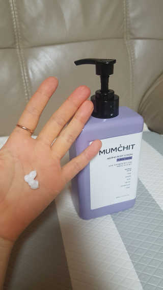 멈칫(MUMCHIT) 멜팅 바디로션 — 4.67점을 준 리뷰어가 2018년 12월 올린 사용 사진