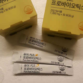 네츄럴굿띵스 퓨어 키즈 프로바이오틱스 60포 — 5점을 준 리뷰어가 2019년 5월 올린 사용 사진