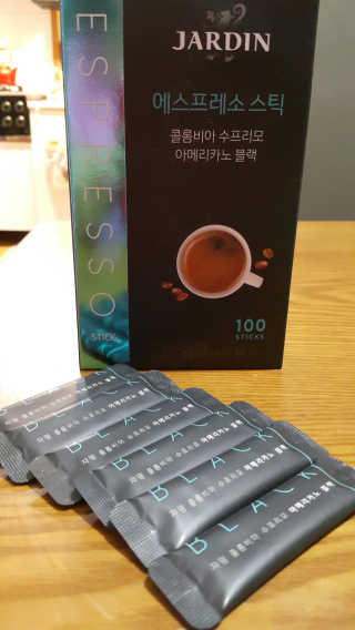 (주)쟈뎅 쟈뎅 에스프레소 스틱 아메리카노 블랙 — 5점을 준 리뷰어가 2018년 10월 올린 사용 사진