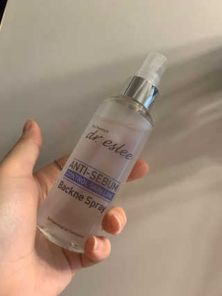 dr.eslee 안티세범 백크네 스프레이 — 5점을 준 리뷰어가 2019년 4월 올린 사용 사진