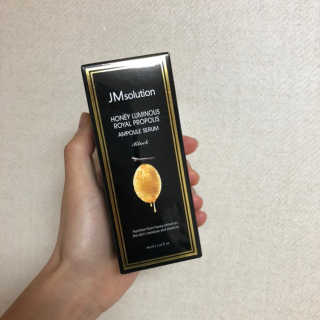 JM솔루션 꿀광 로얄 프로폴리스 앰플 세럼 블랙 — 5점을 준 리뷰어가 2018년 12월 올린 사용 사진