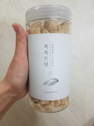 펫프렌즈 [단백질풍부] 無첨가 닭가슴살 100퍼센트 촉촉트릿 치킨 — 5점을 준 리뷰어가 2020년 1월 올린 사용 사진