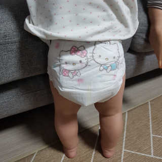 부드러운 헬로키티 기저귀 테이프형 — 4점을 준 리뷰어가 2020년 2월 올린 사용 사진