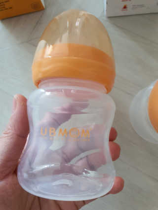 유비맘 신생아젖병 120ml 트리플팩_ 젖꼭지 포함 — 5점을 준 리뷰어가 2020년 1월 올린 사용 사진