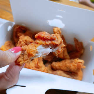 [치킨마루]-  빠사칸윙봉현미 + 콜라 500ml — 5점을 준 리뷰어가 2019년 7월 올린 사용 사진