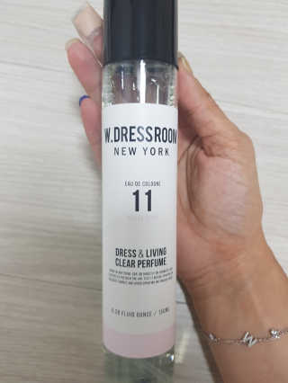 더블유드레스룸 신규향 드레스퍼퓸150ml — 3.83점을 준 리뷰어가 2018년 8월 올린 사용 사진