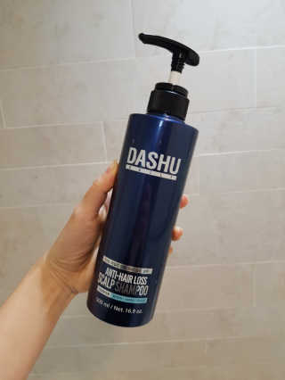 다슈코리아 다슈 데일리 한방 두피 골드 샴푸 500ml — 5점을 준 리뷰어가 2017년 12월 올린 사용 사진