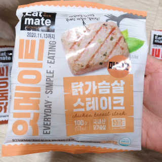 랭킹닭컴 잇메이트 닭가슴살 스테이크 혼합 1kg — 5점을 준 리뷰어가 2019년 12월 올린 사용 사진